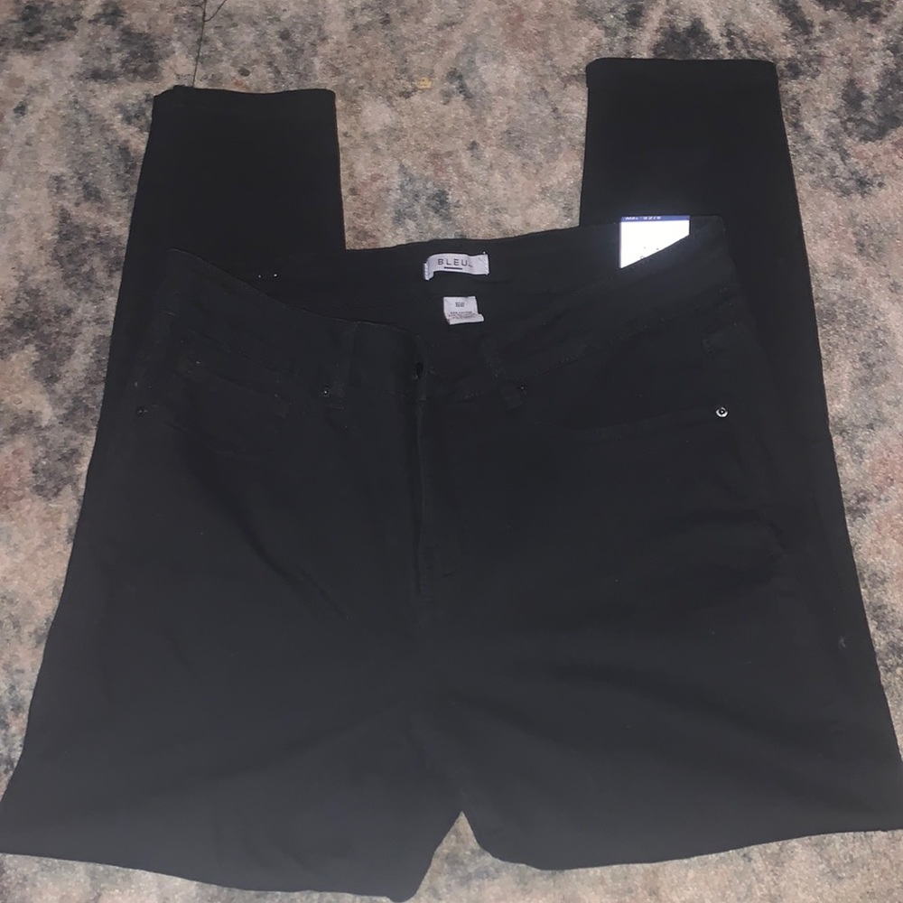 Women’s BLACK SKINNY JEANS